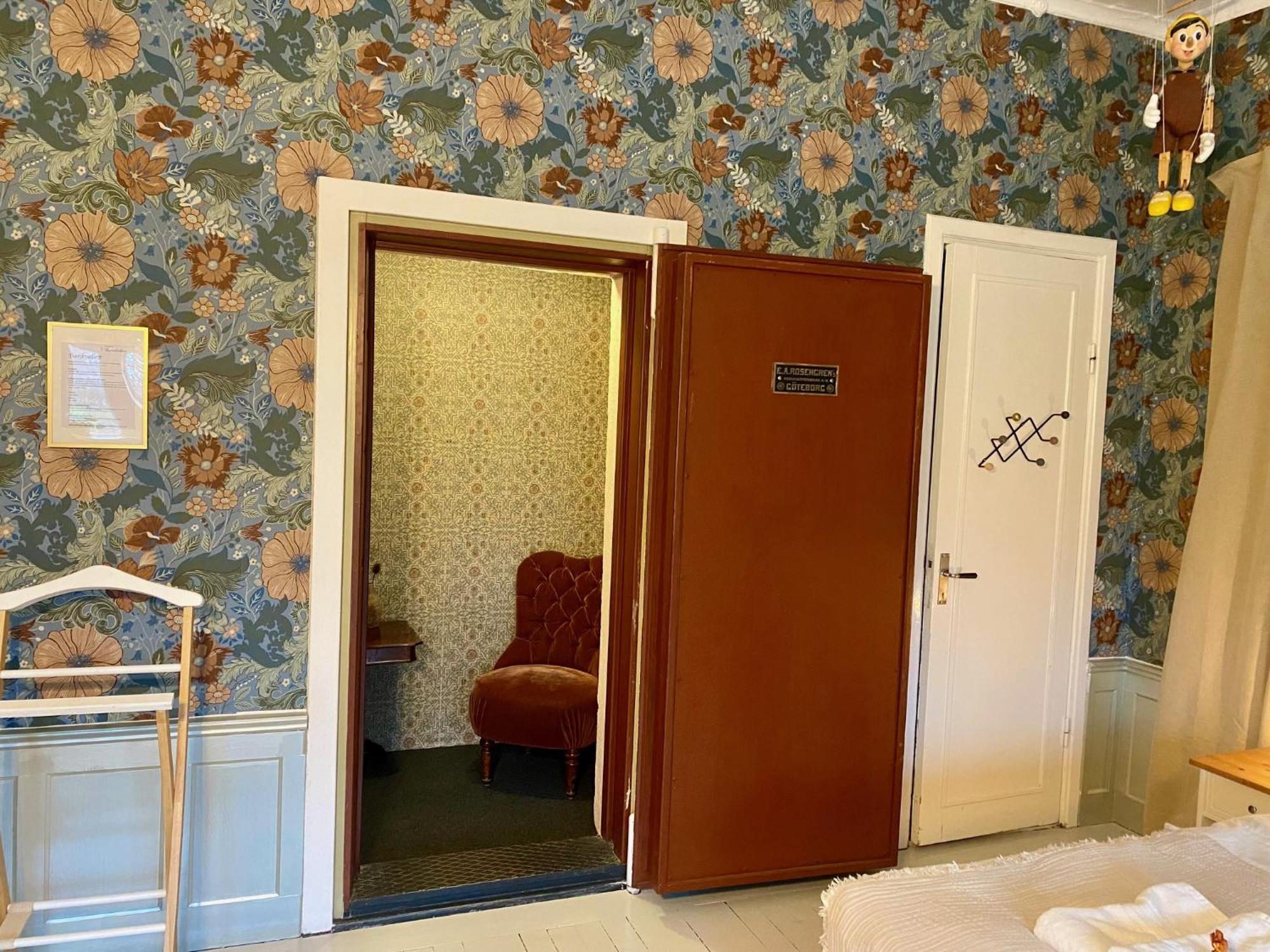 Pensionat Kanalvillan Vaddo Buitenkant foto
